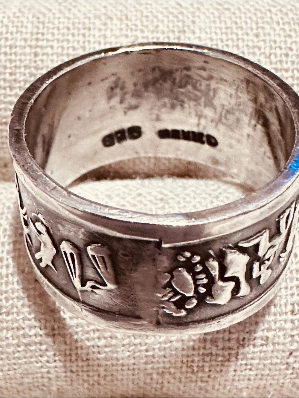 Vintage | Ring | Engraved Wide Silver-Tone Band Ring with Figurative Motif